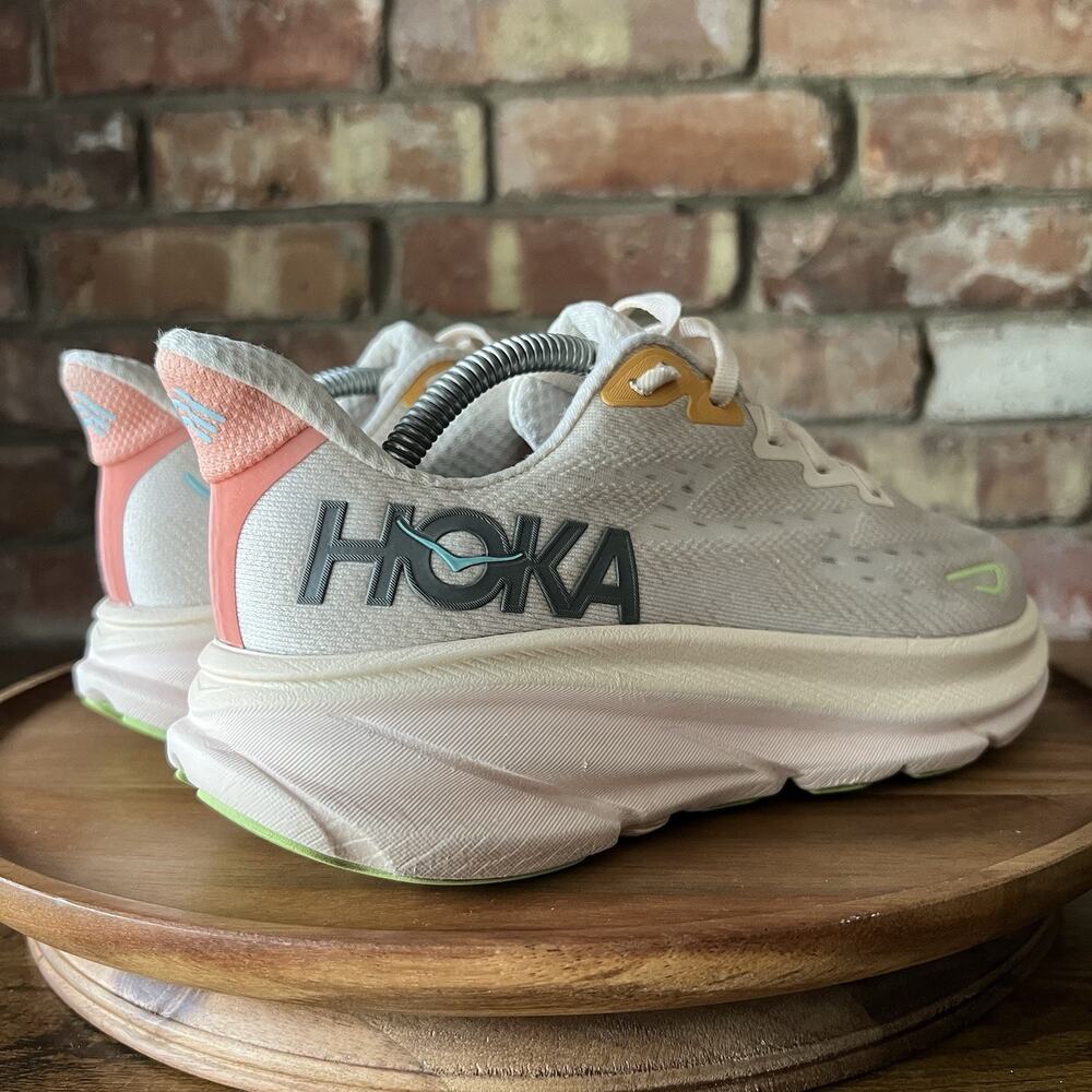 Hoka One One Clifton 9 Women's 7 Max Cushion Vanilla Running Shoes Sneakers - Picture 11 of 16